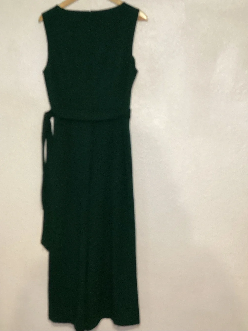 Calvin Klein women’s Sleeveless V-Neck Wide-Leg Jumpsuit in Deep Green size 12